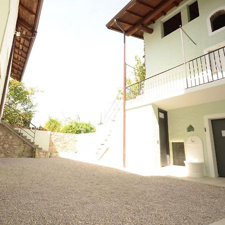 Corte Vezzola Trilocale Tommaso Puegnago Exteriör bild
