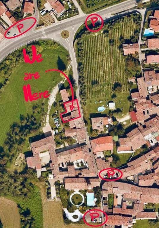 Corte Vezzola Trilocale Tommaso Puegnago Exteriör bild